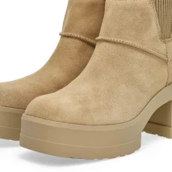 UGG Moxy Chelsea Women