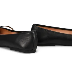 Cole Haan Yelena Women New